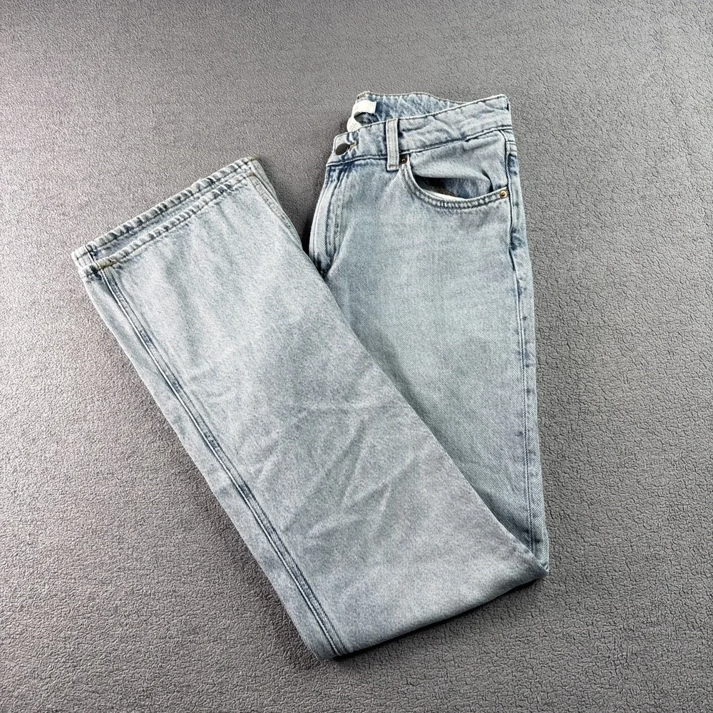 H & M Straight Leg Light Blue Denim Jeans Size US 6‎